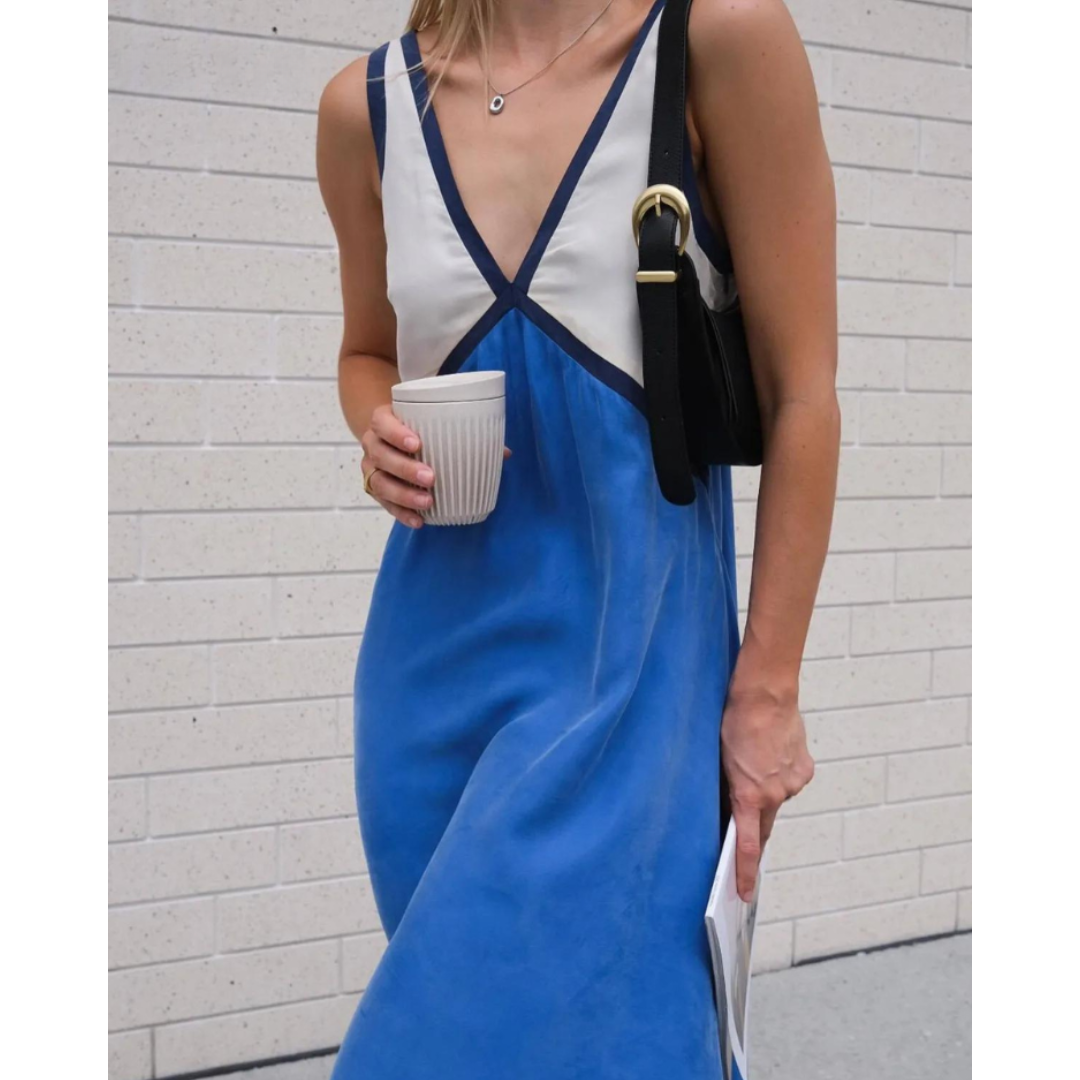 Katie - Chic V-Neck Dress