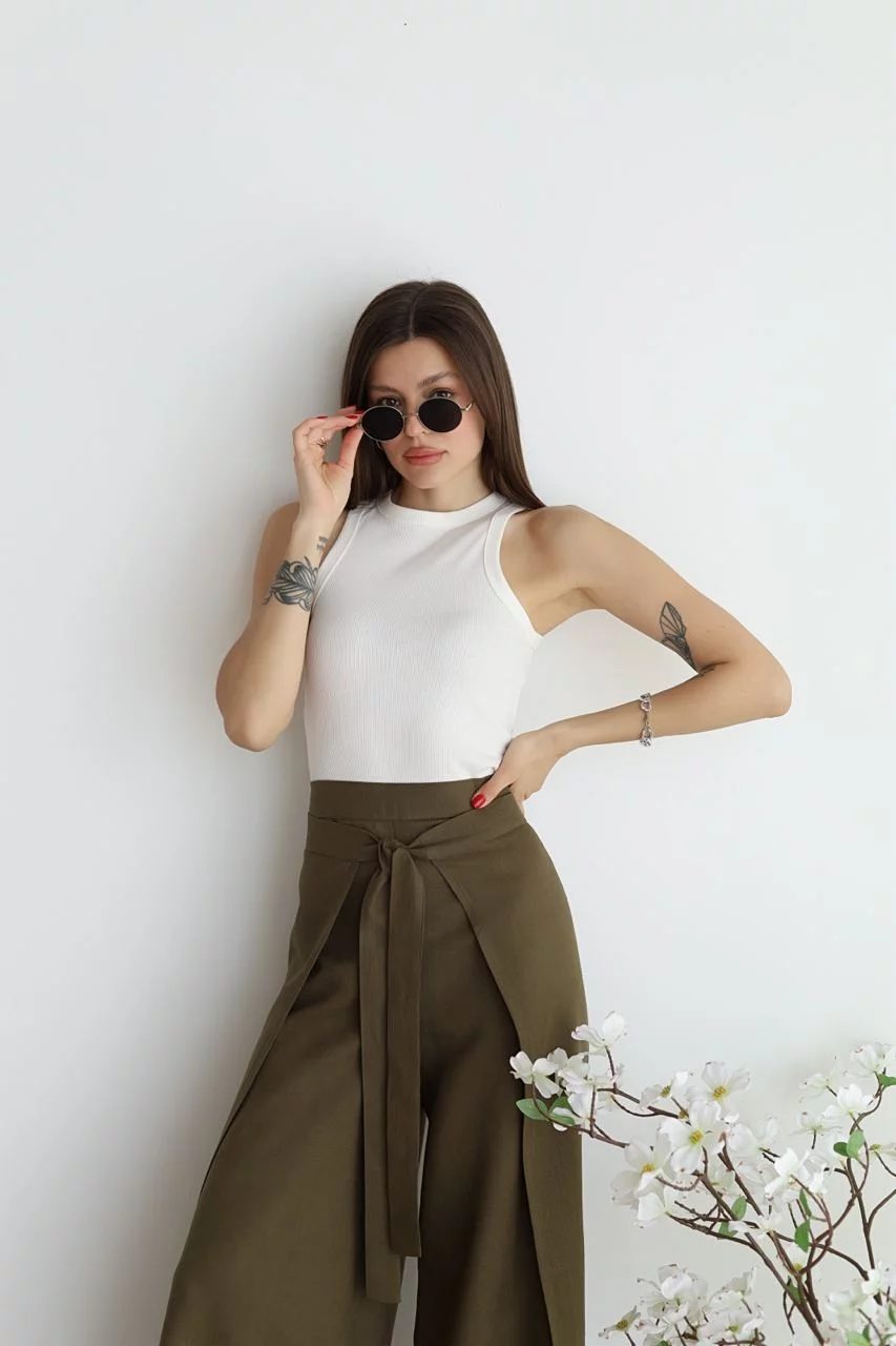 Claire - Rosetta Wide Linen Trousers